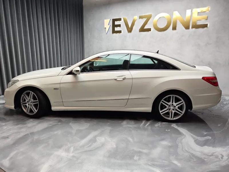 Mercedes Benz E 250 foto 4