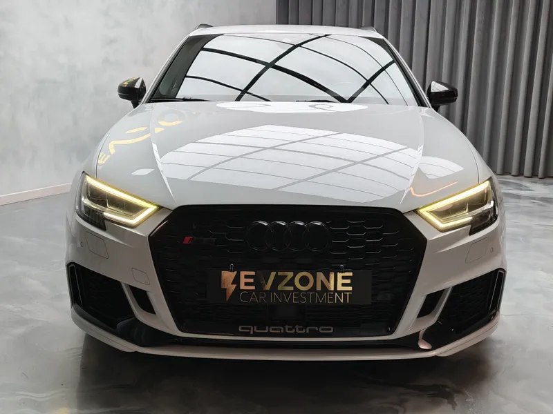 Audi RS3 Sportback foto 2