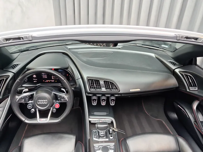 Audi R8 Spyder foto 11