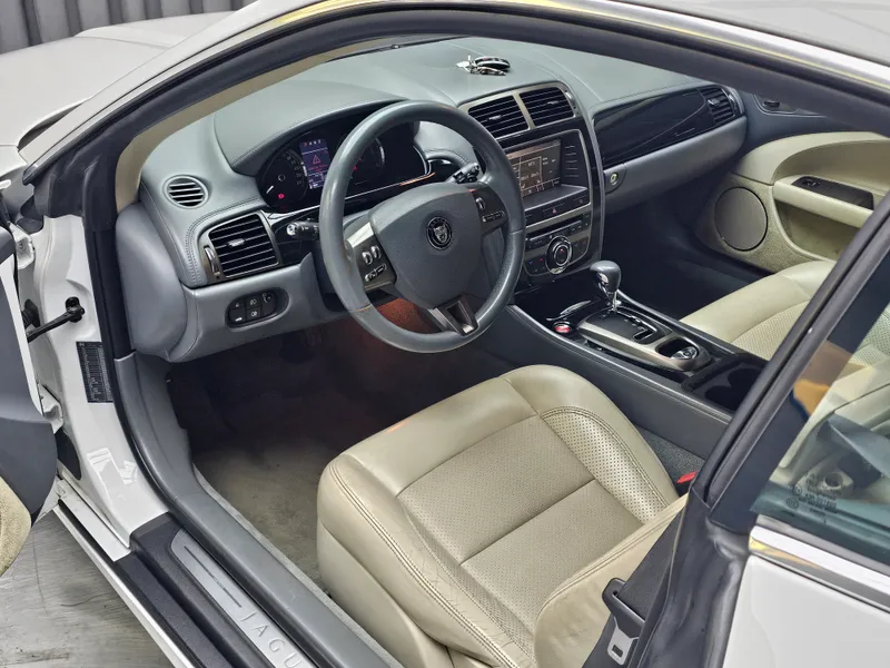 Jaguar XK foto 9