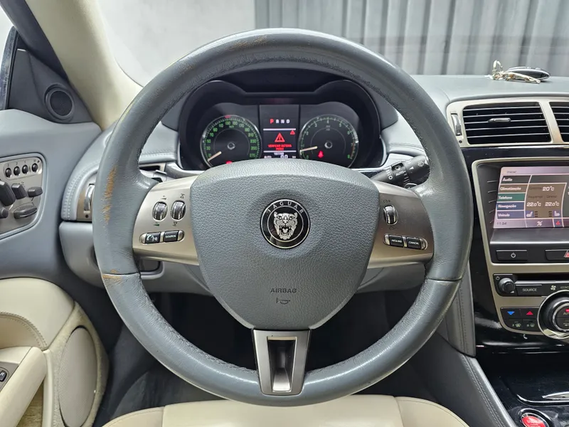 Jaguar XK foto 12