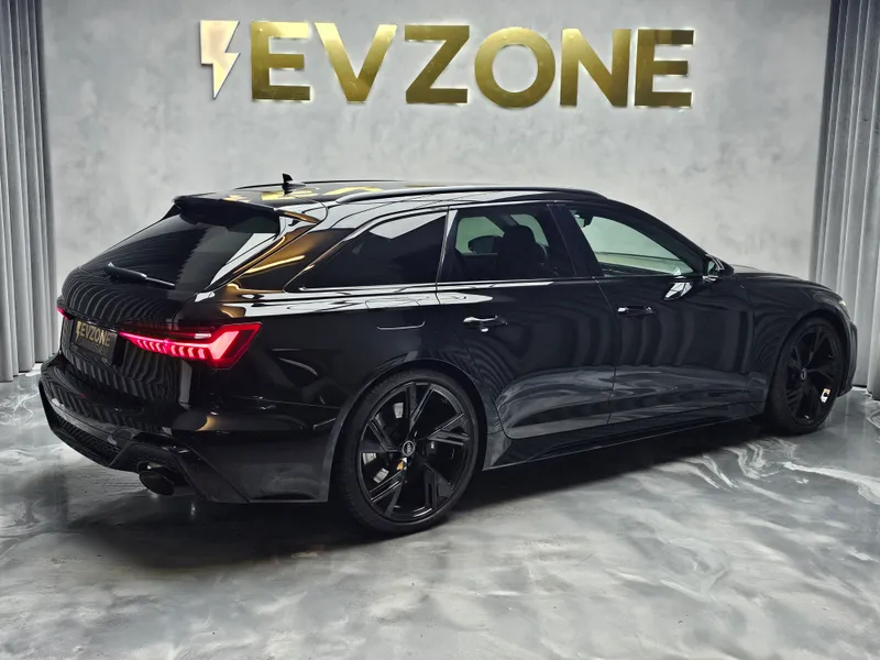 Audi RS6 Avant foto 6