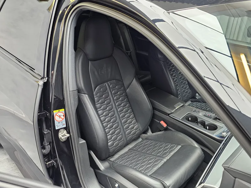 Audi RS6 Avant foto 19