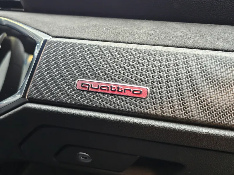 Audi RS Q3 Sportback foto 24