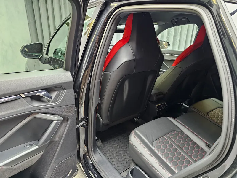 Audi RS Q3 Sportback foto 21