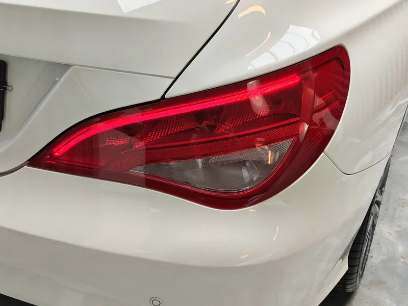Mercedes Benz CLA 200 foto 22