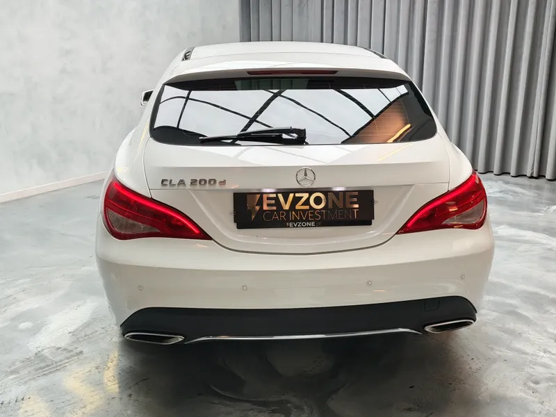 Mercedes Benz CLA 200 foto 5