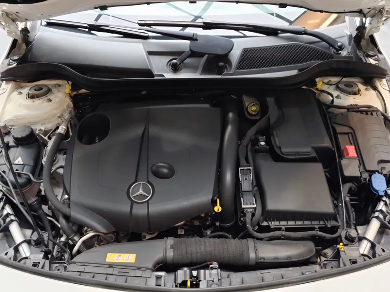 Mercedes Benz CLA 200 foto 26