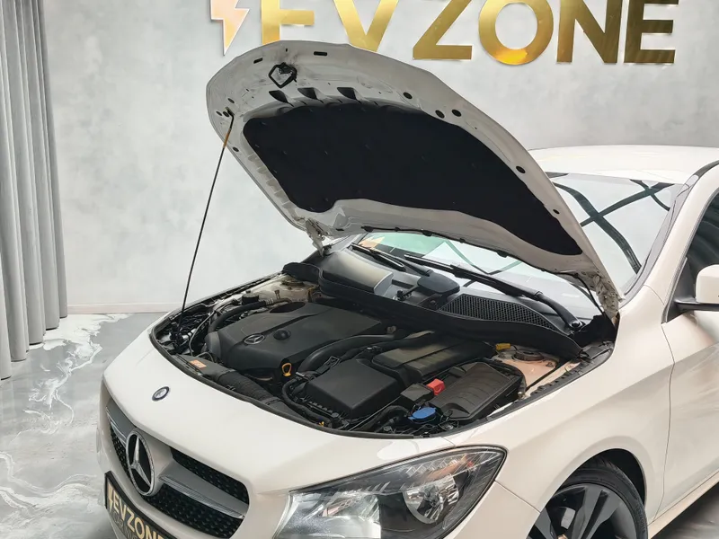 Mercedes Benz CLA 200 foto 25