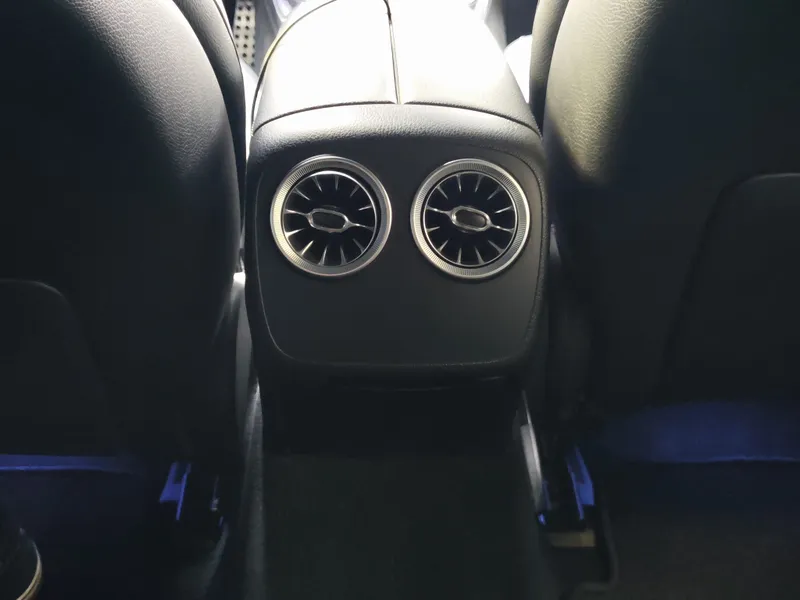 Mercedes Benz CLS 300 foto 17