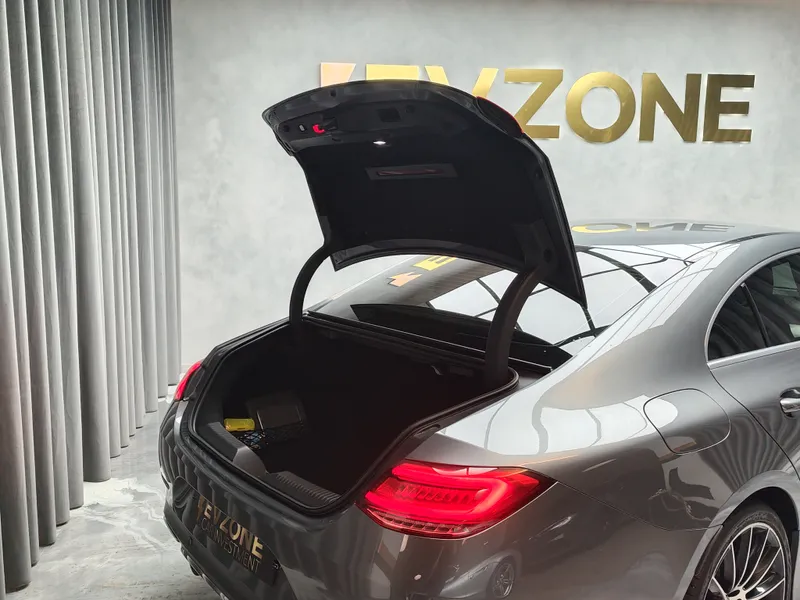 Mercedes Benz CLS 300 foto 24