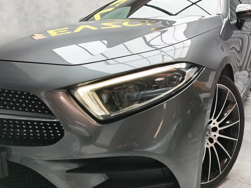 Mercedes Benz CLS 300 foto 18