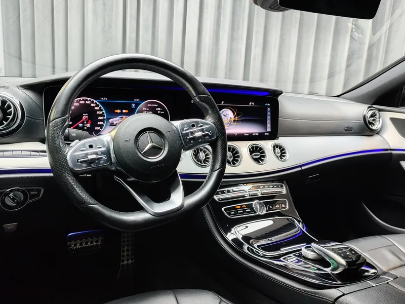 Mercedes Benz CLS 300 foto 9