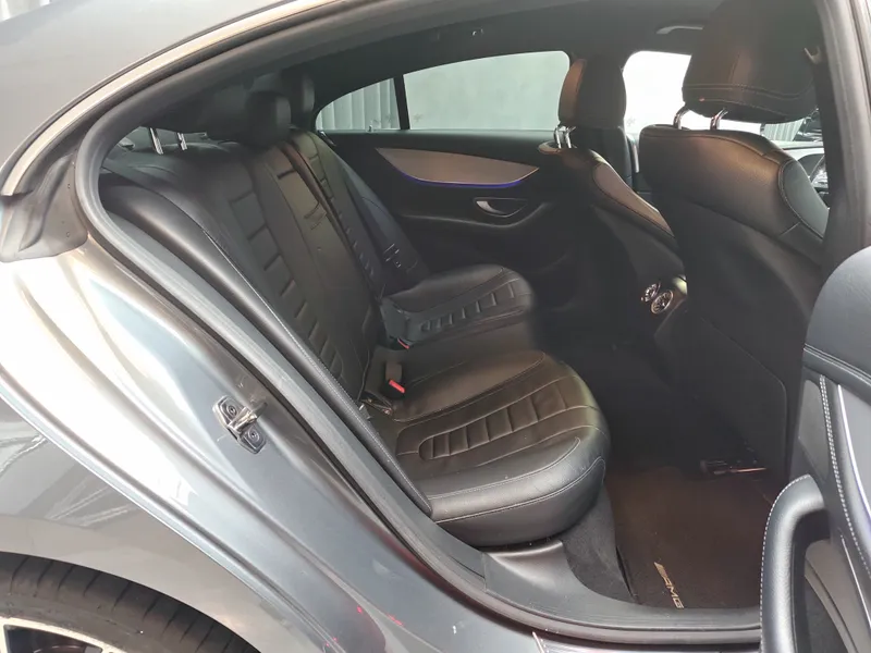 Mercedes Benz CLS 300 foto 22