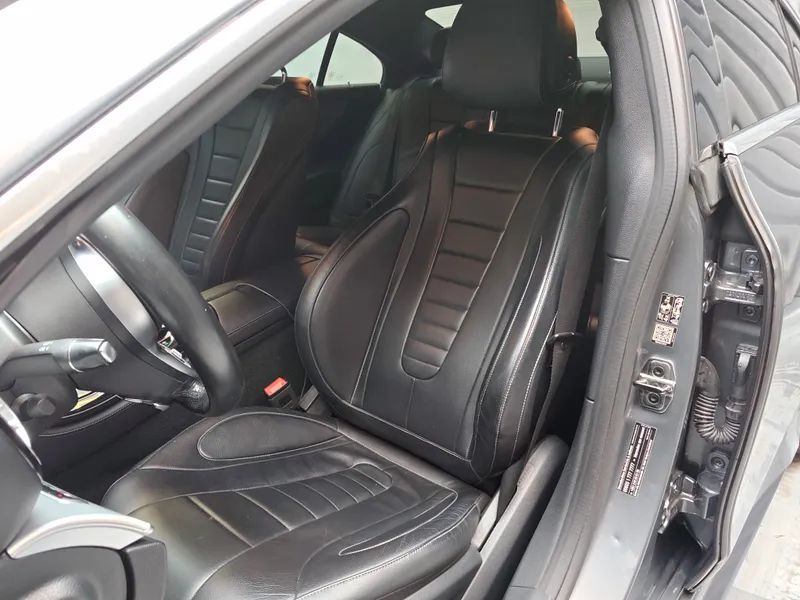 Mercedes Benz CLS 300 foto 20
