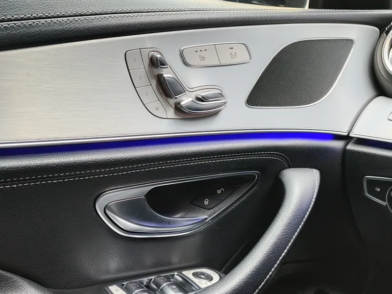 Mercedes Benz CLS 300 foto 16