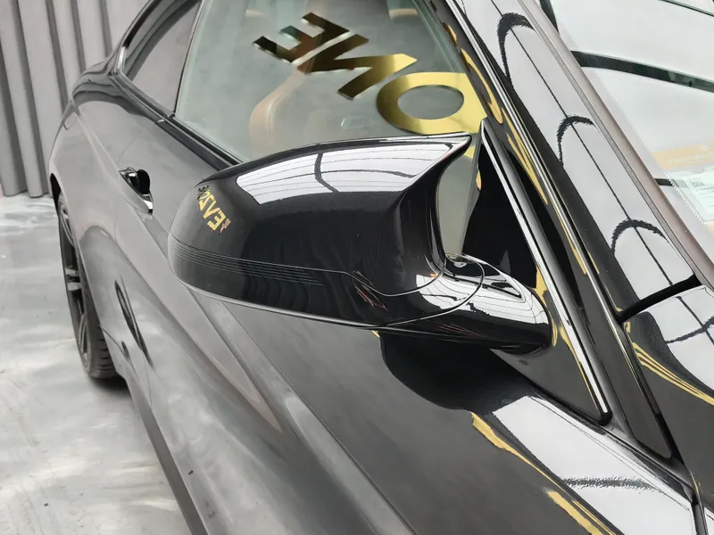 BMW M4 foto 21