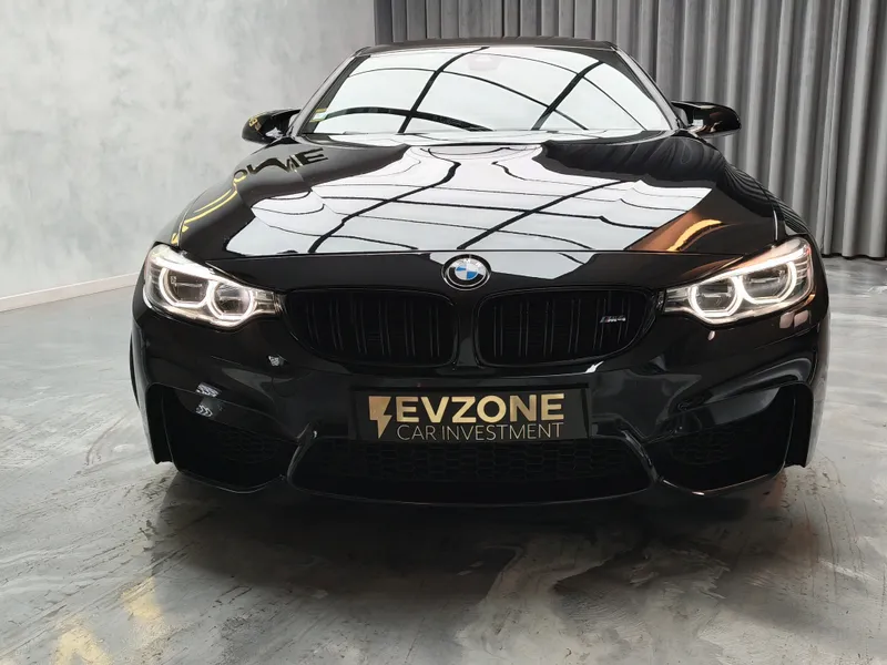 BMW M4 foto 2