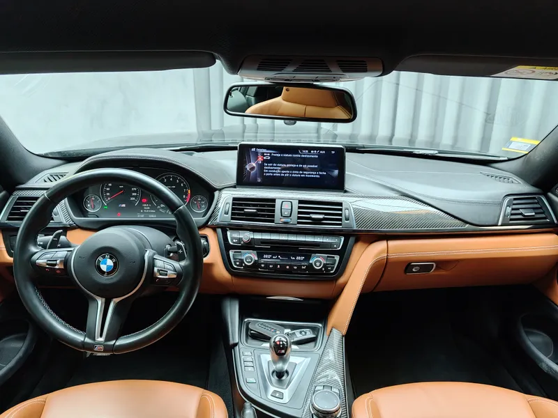 BMW M4 foto 10