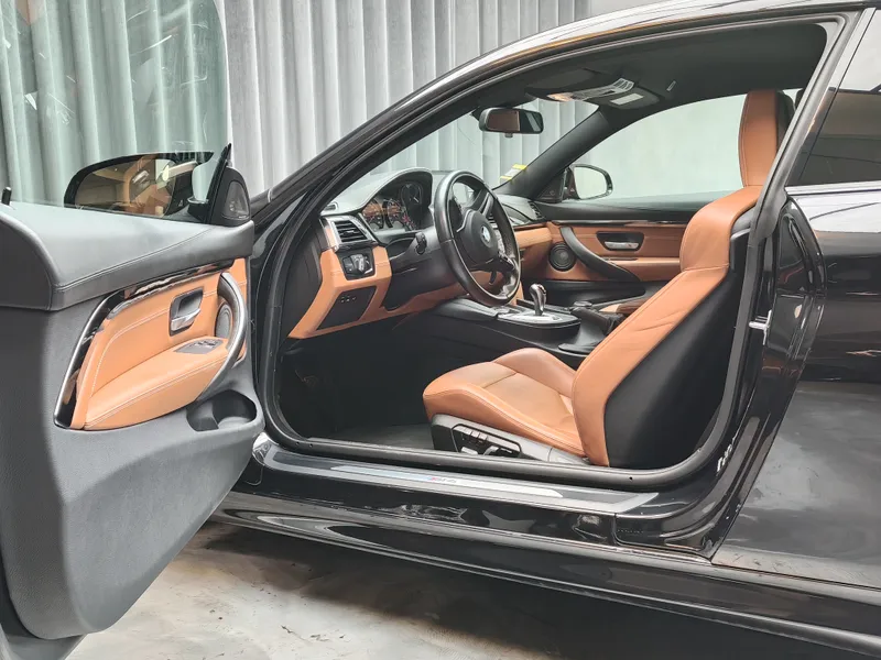 BMW M4 foto 8