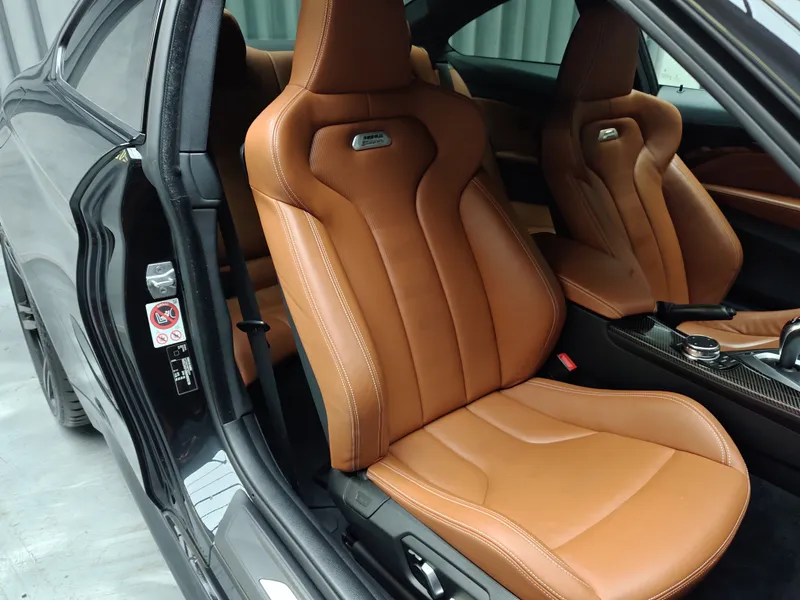 BMW M4 foto 19