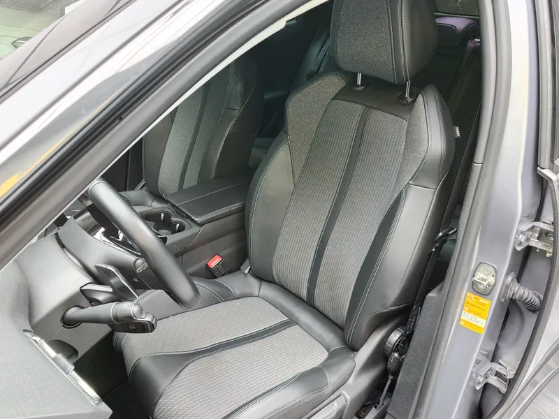 Peugeot 3008 foto 16