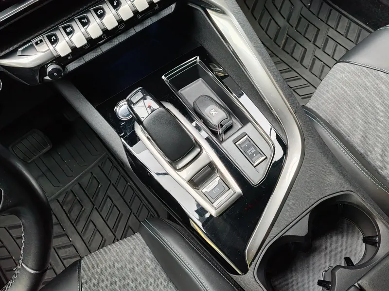Peugeot 3008 foto 15