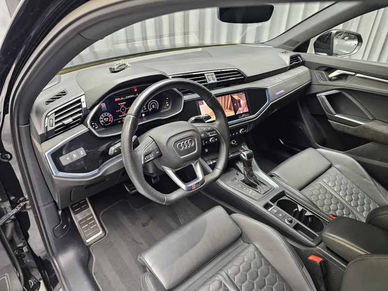 Audi RS Q3 Sportback foto 9