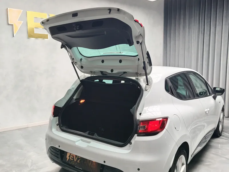 Renault Clio foto 22