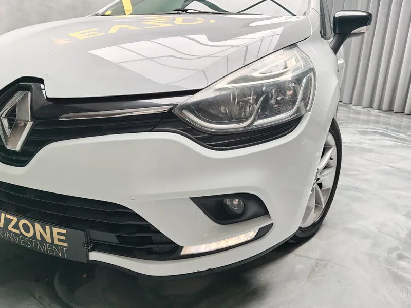 Renault Clio foto 18