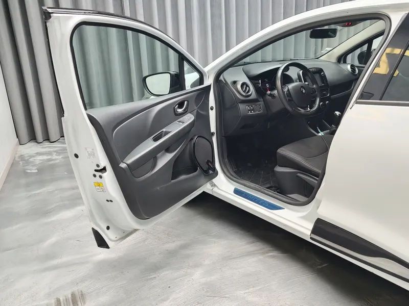Renault Clio foto 7
