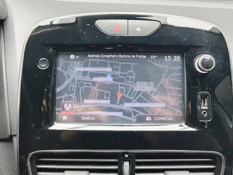 Renault Clio foto 12