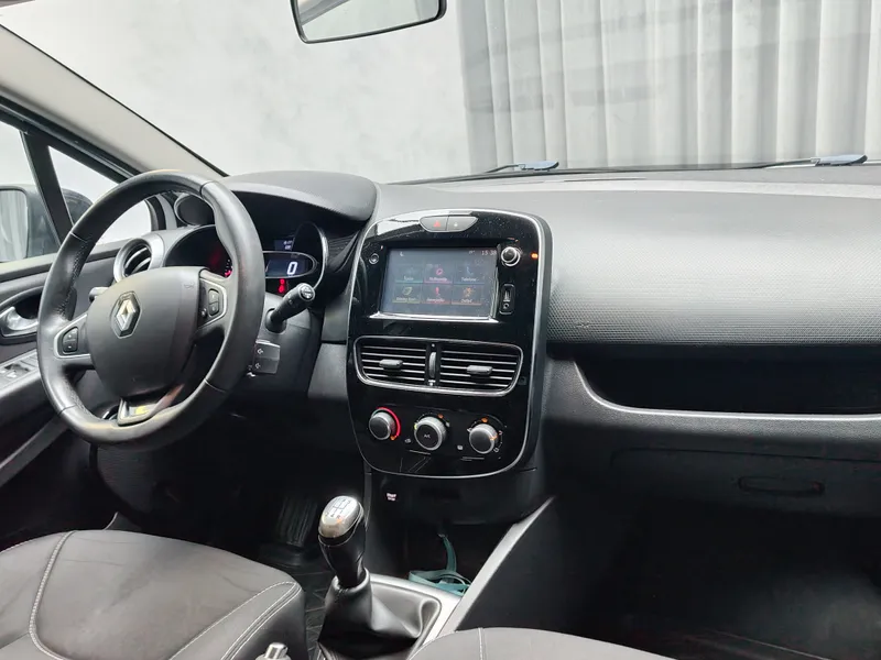 Renault Clio foto 10