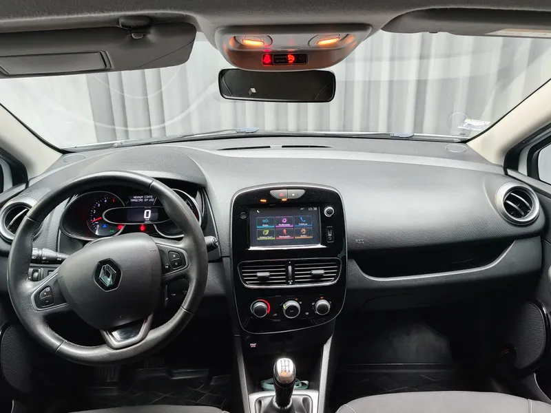 Renault Clio foto 9