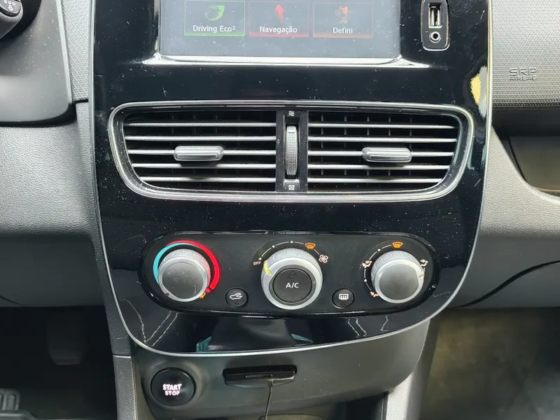 Renault Clio foto 13