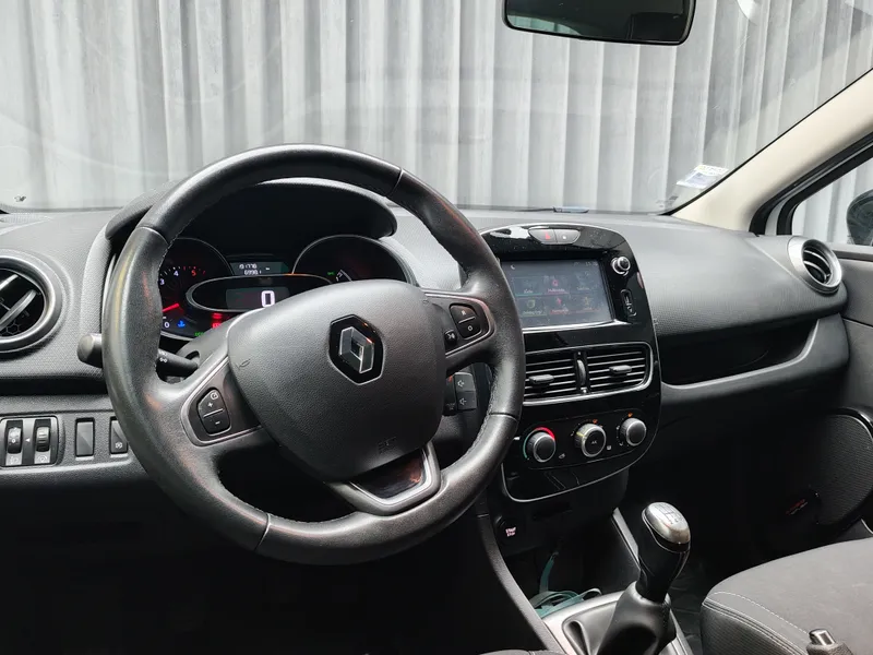 Renault Clio foto 8