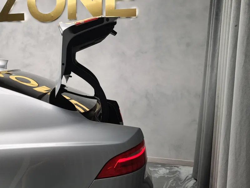 Jaguar XE foto 20