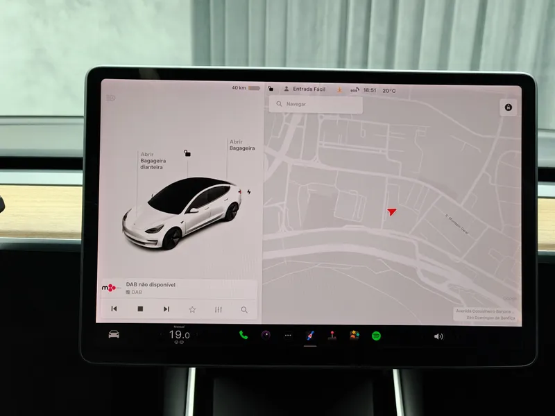 Tesla Model 3 foto 12