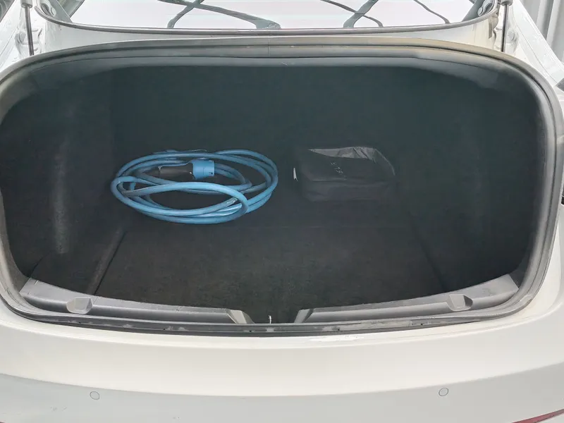 Tesla Model 3 foto 21
