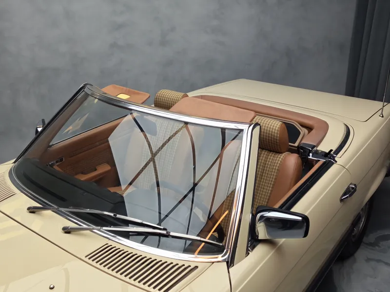 Mercedes Benz SL 280 foto 21