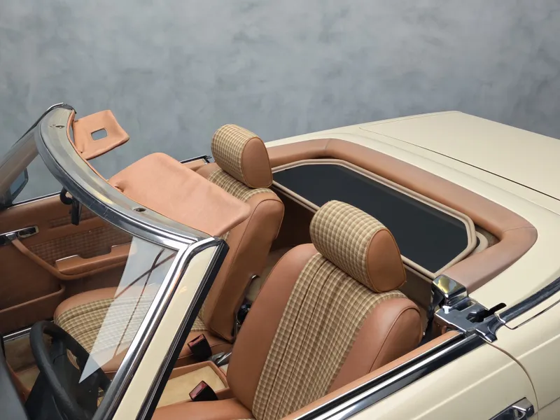 Mercedes Benz SL 280 foto 22