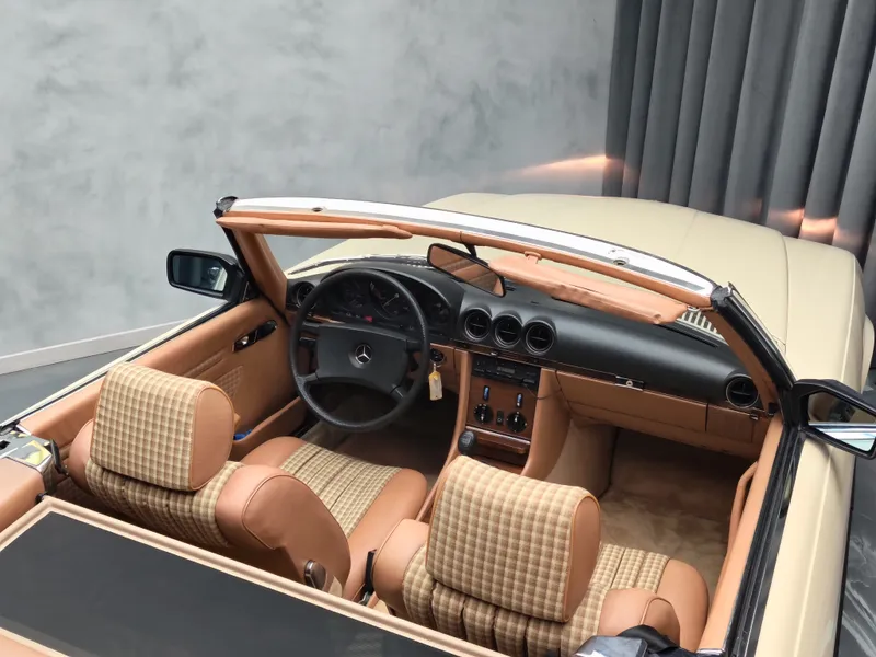 Mercedes Benz SL 280 foto 23