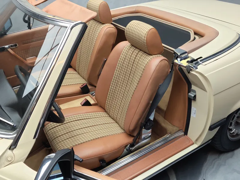 Mercedes Benz SL 280 foto 16