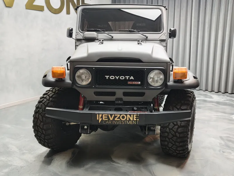 Toyota Land Cruiser foto 2