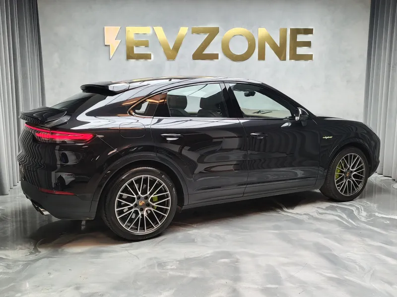 Porsche Cayenne Coupé foto 6
