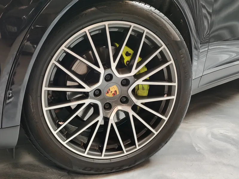 Porsche Cayenne Coupé foto 25