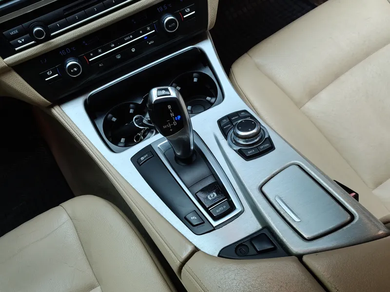 BMW 520 foto 15