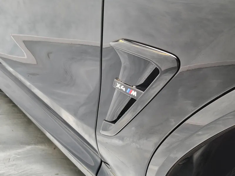 BMW X4 M foto 22