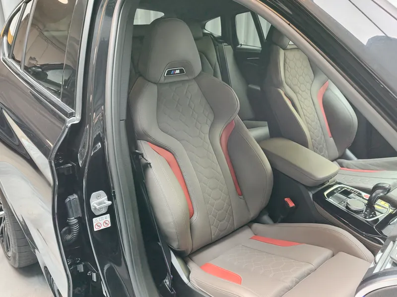 BMW X4 M foto 17