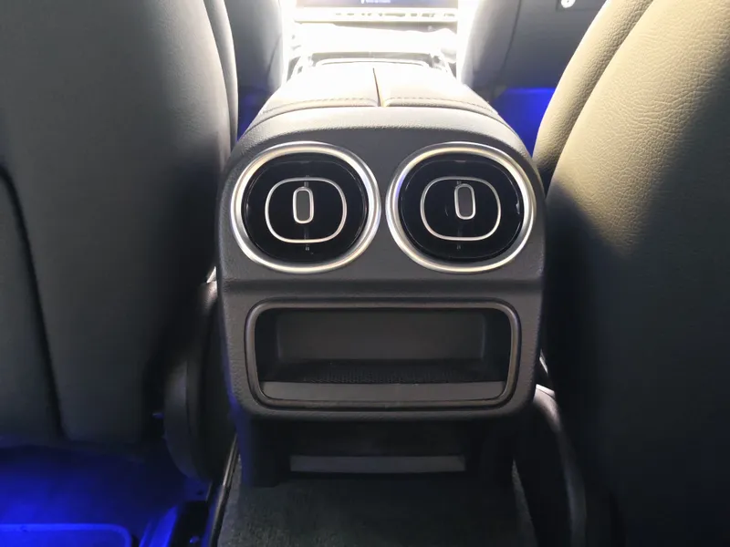 Mercedes Benz C 300 foto 18